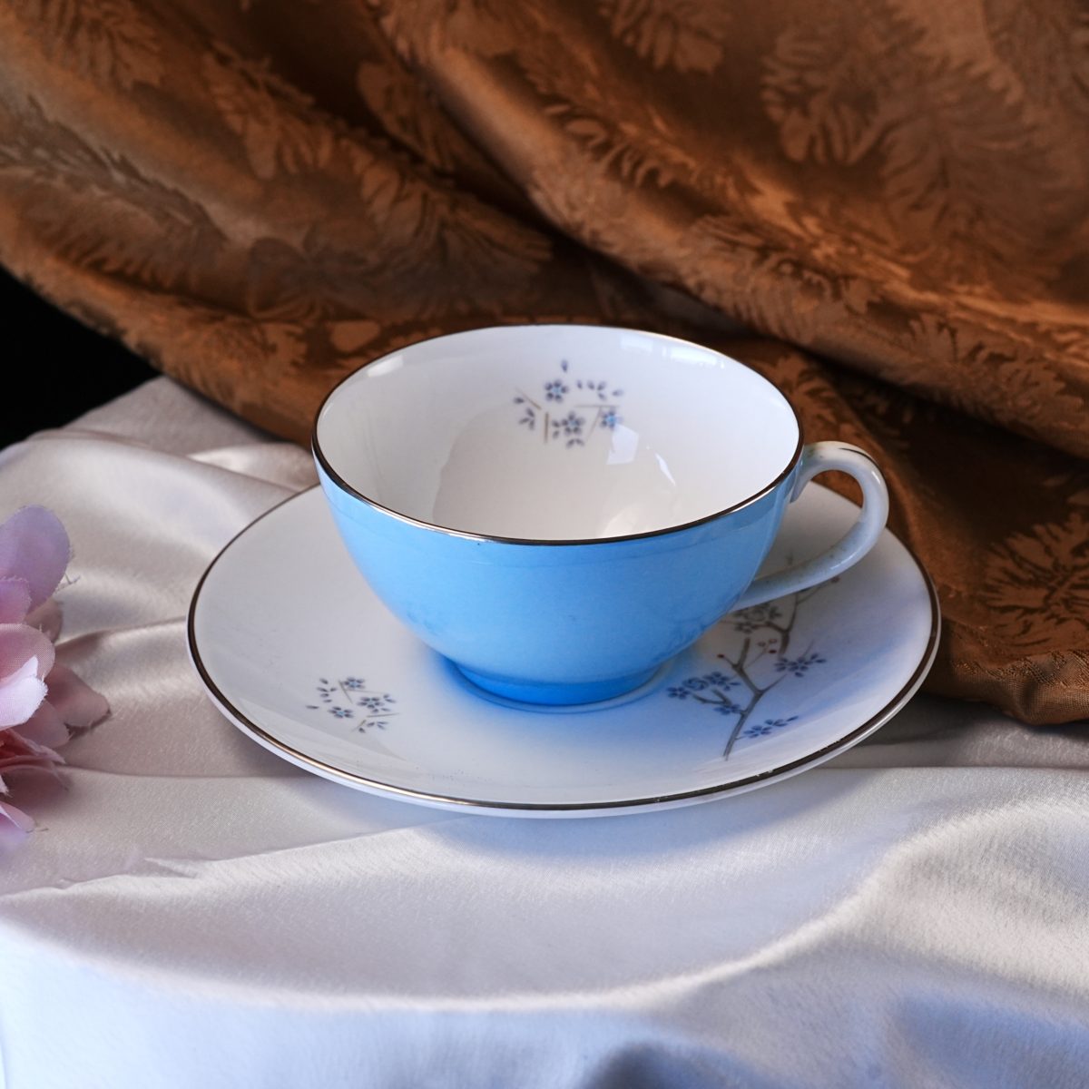 Vintage Royal Doulton Powder Blue Teacup & Saucer – Platinum Rim, Prunus Blossom Saucer, Japandi Style, Bone China, England 1960s–1980s