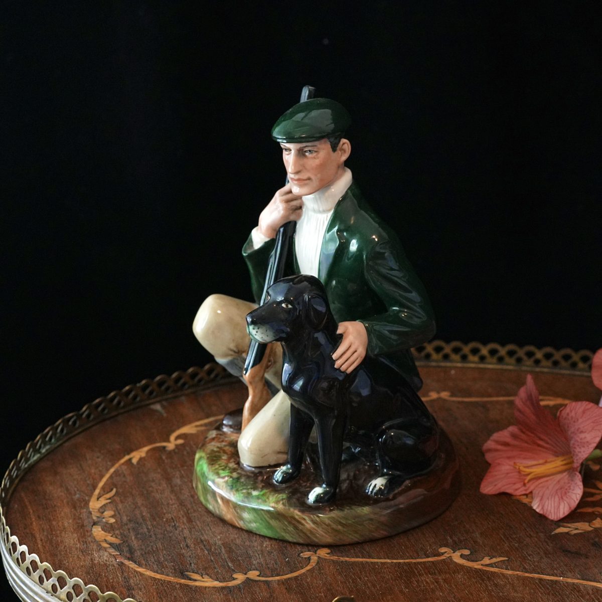Vintage Royal Doulton The Gamekeeper Figurine HN2879 photo 2