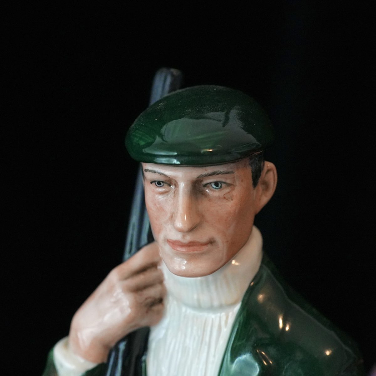 Vintage Royal Doulton The Gamekeeper Figurine HN2879 photo 3