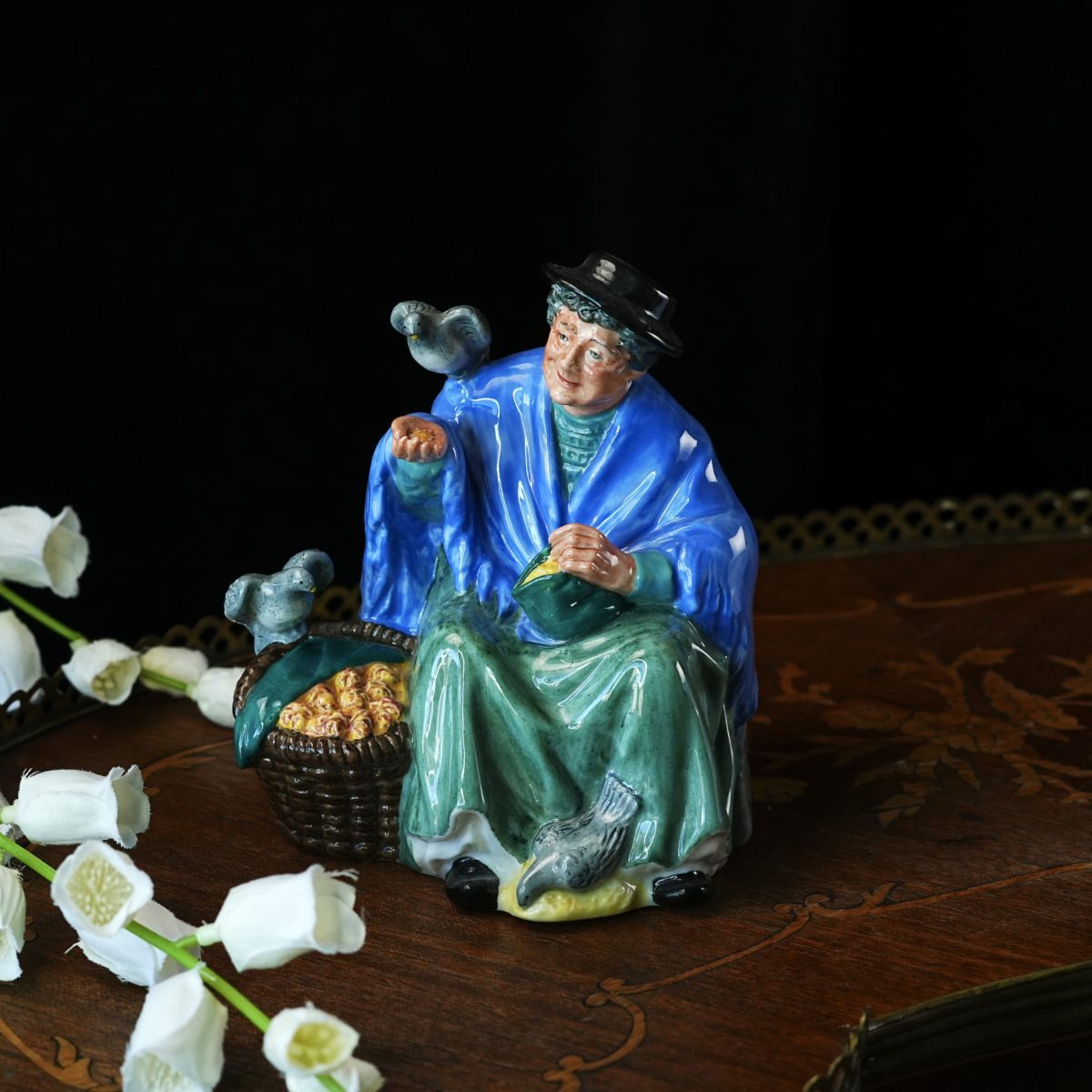 Vintage Royal Doulton Tuppence A Bag HN 2320 Figurine – Mary Nicoll, Mary Poppins Feed The Birds, Hand Painted, England 1970s