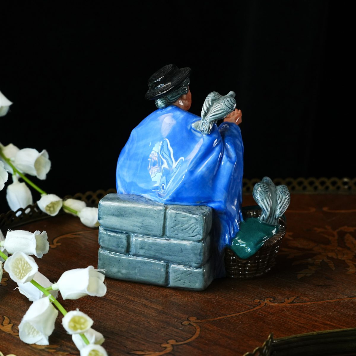 Vintage Royal Doulton Tuppence A Bag HN 2320 Figurine photo 5