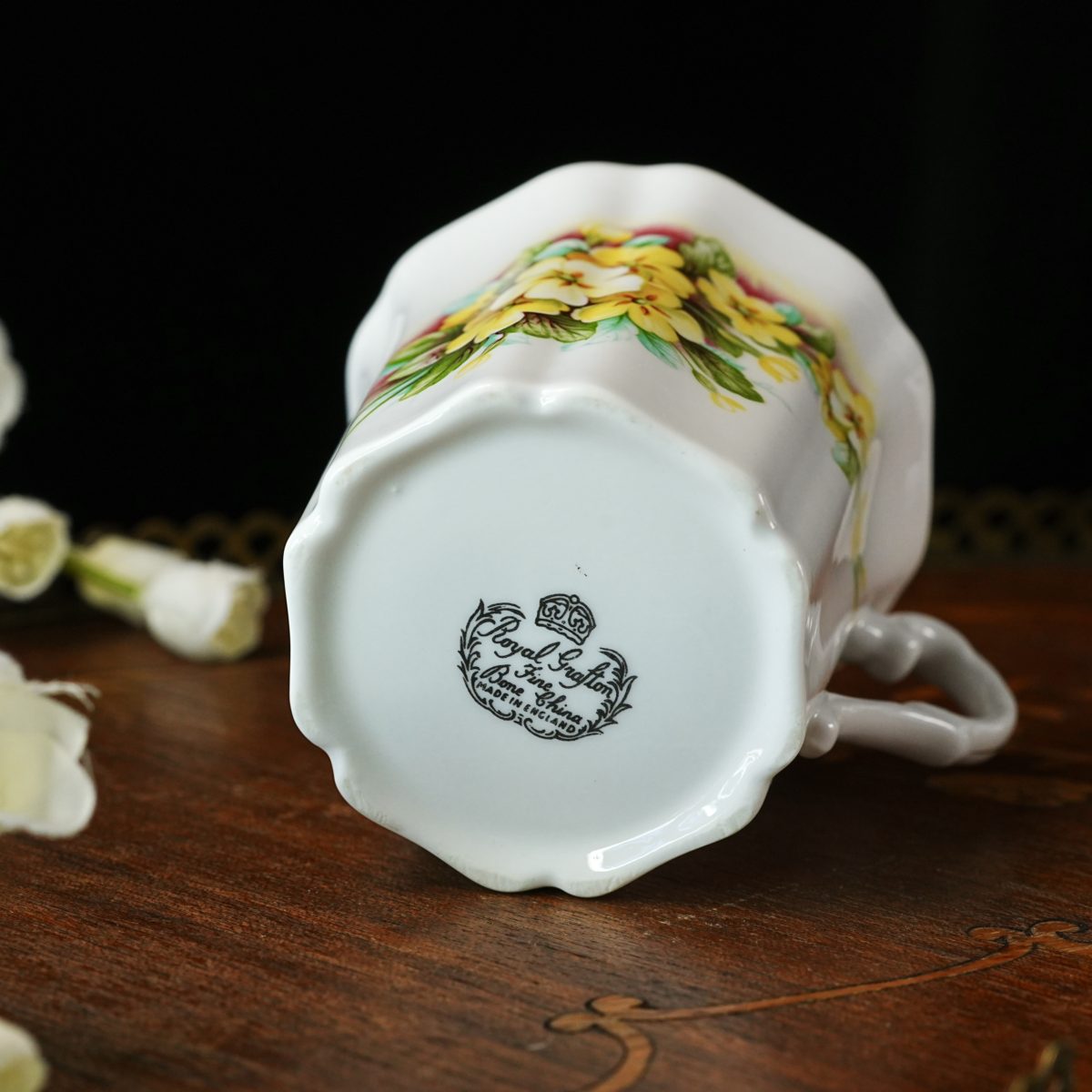 Vintage Royal Grafton Yellow Primrose Mug photo 4