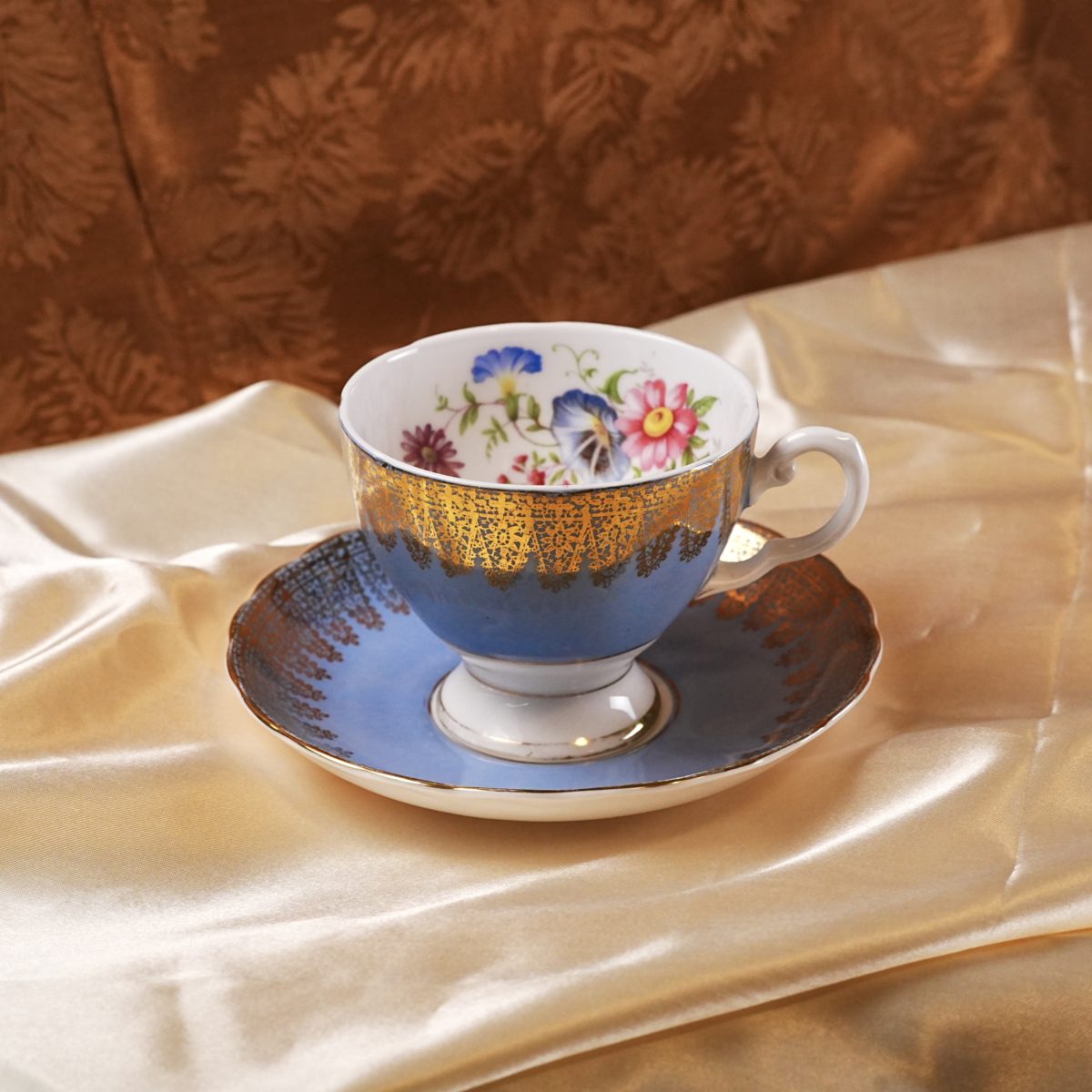 Vintage Royal Tuscan Powder Blue Teacup & Saucer – Gold Lace Trim, Hand-Tinted Floral Interior, Fine Bone China, England 1960s