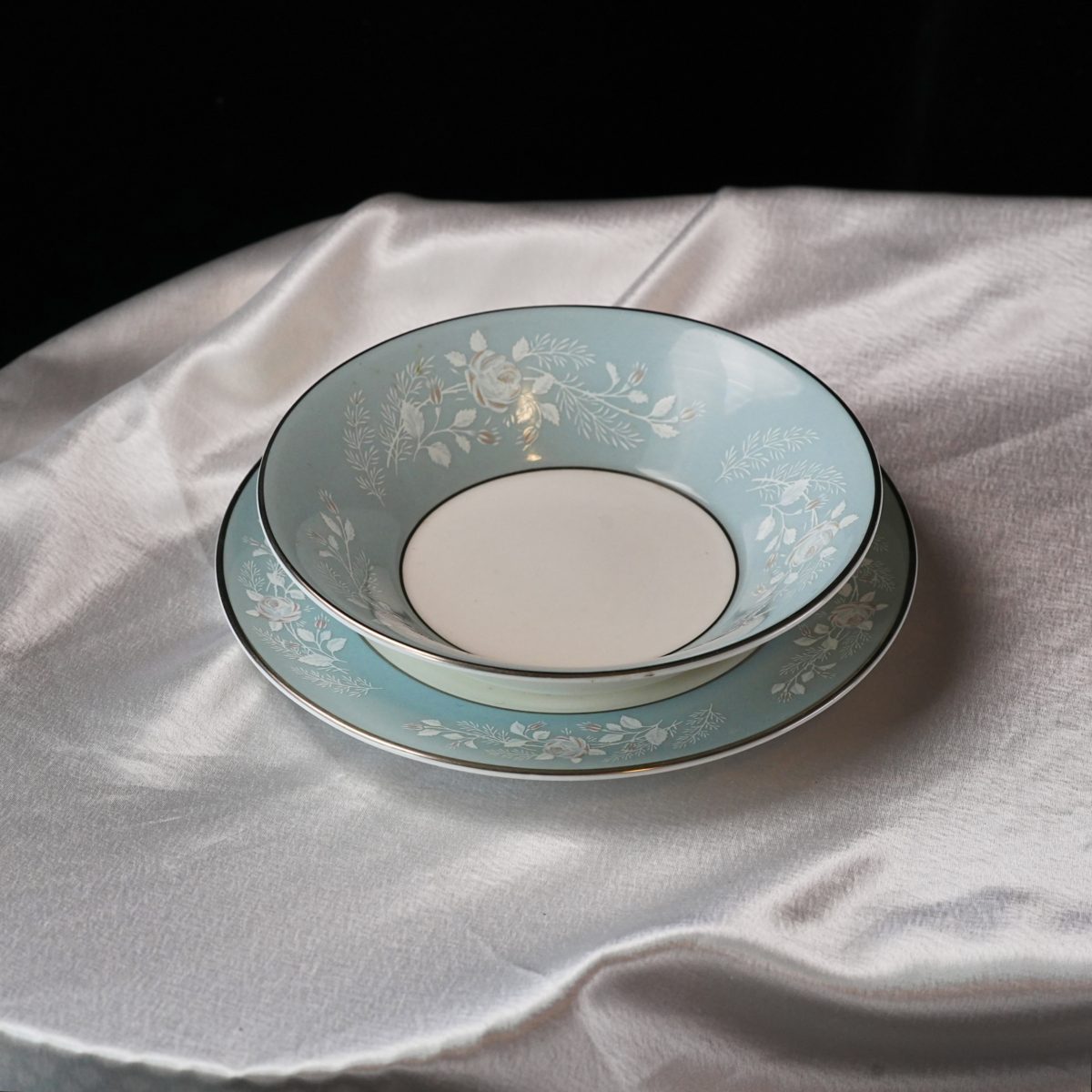 Vintage Royal Worcester Powder Blue Bowl & Side Plate Pair – Z2738 Raised White Enamel Florals, Silver Rim, Bone China, England 1950s