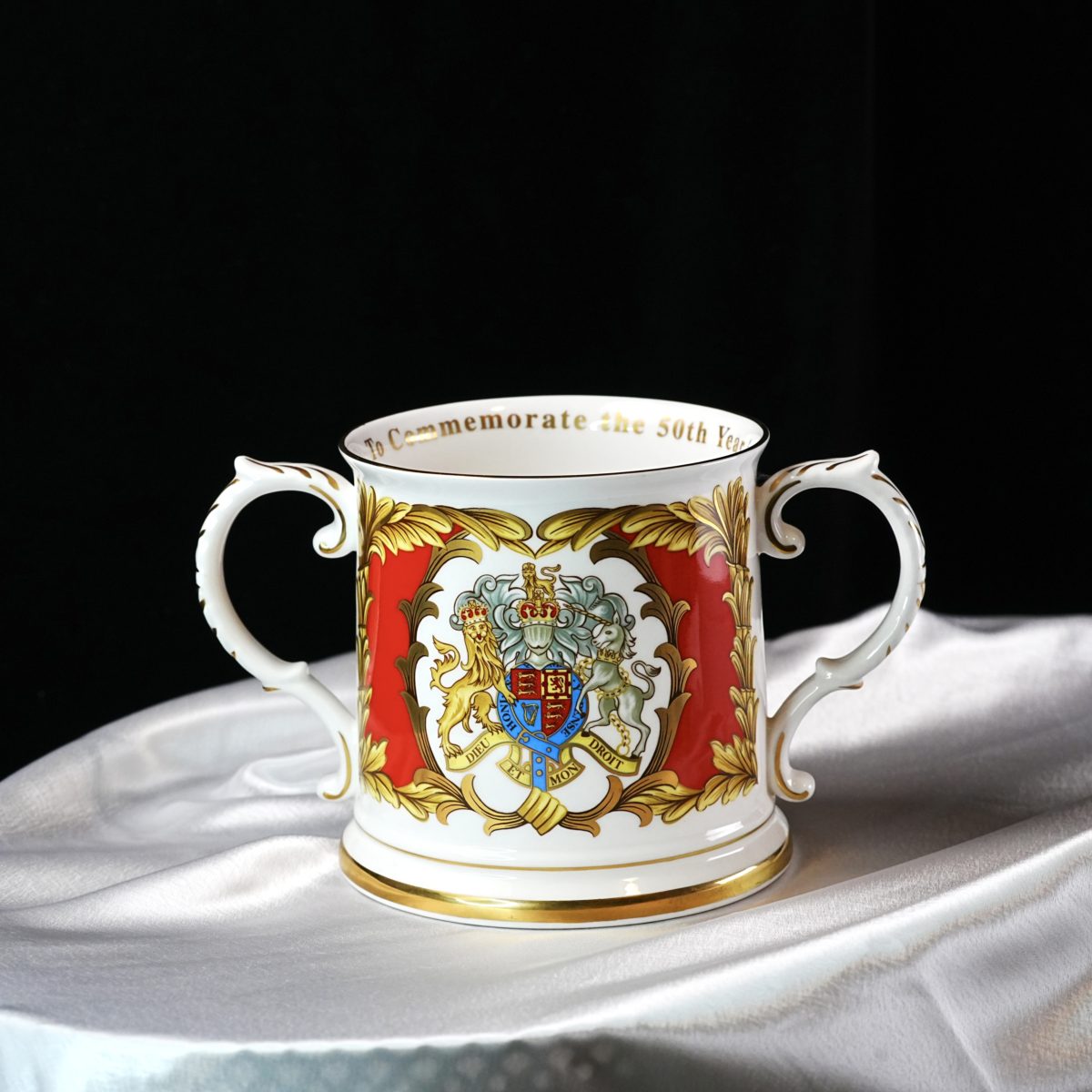 Vintage Royale Stratford Queen Elizabeth II Golden Jubilee Loving Cup – Royal Arms, E II R Cipher, Gilt Acanthus, Bone China, England 2002
