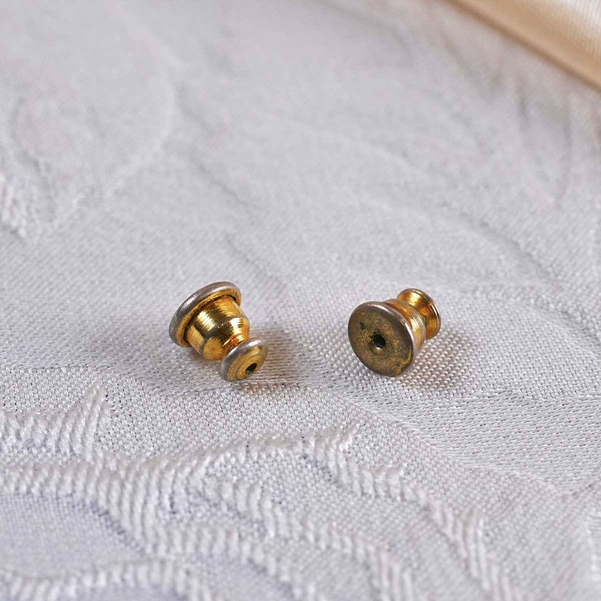 Vintage Shell Cameo Screw-Back Earrings photo 4