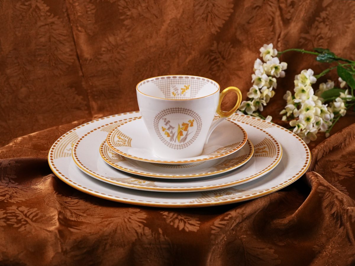Vintage Shelley Art Deco Trio & Plates – 5 Pieces, Gold Geometric Wildflower Medallion, Yellow Enamel Handle, Bone China, England 1950s