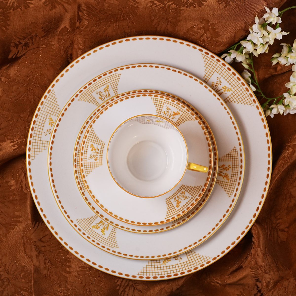 Vintage Shelley Art Deco Trio & Plates photo 2
