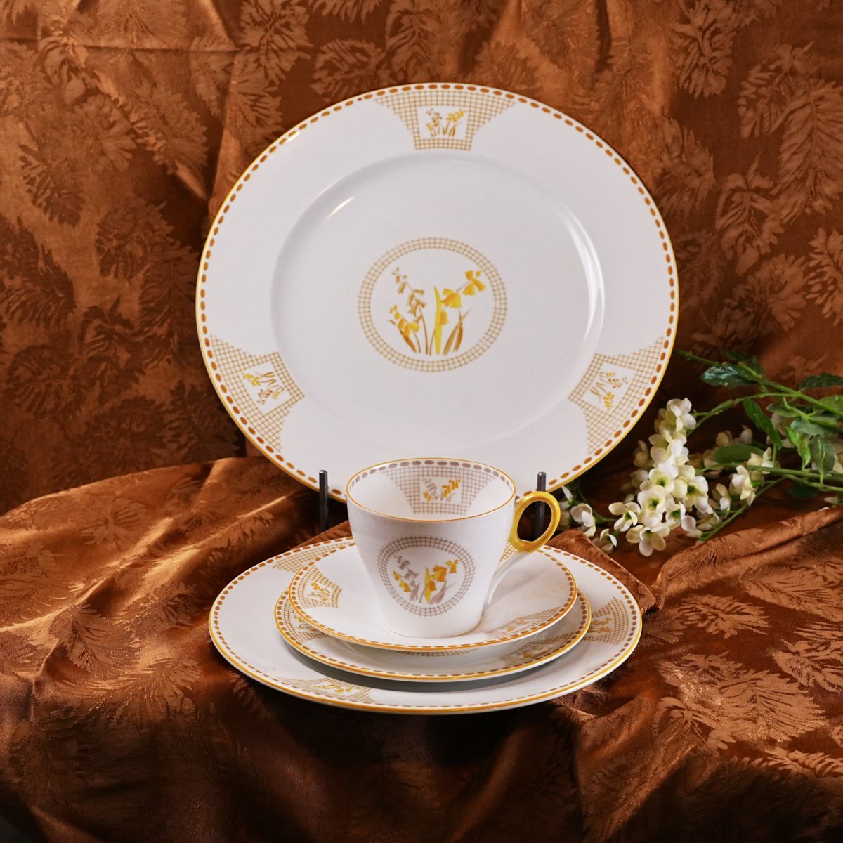 Vintage Shelley Art Deco Trio & Plates photo 3