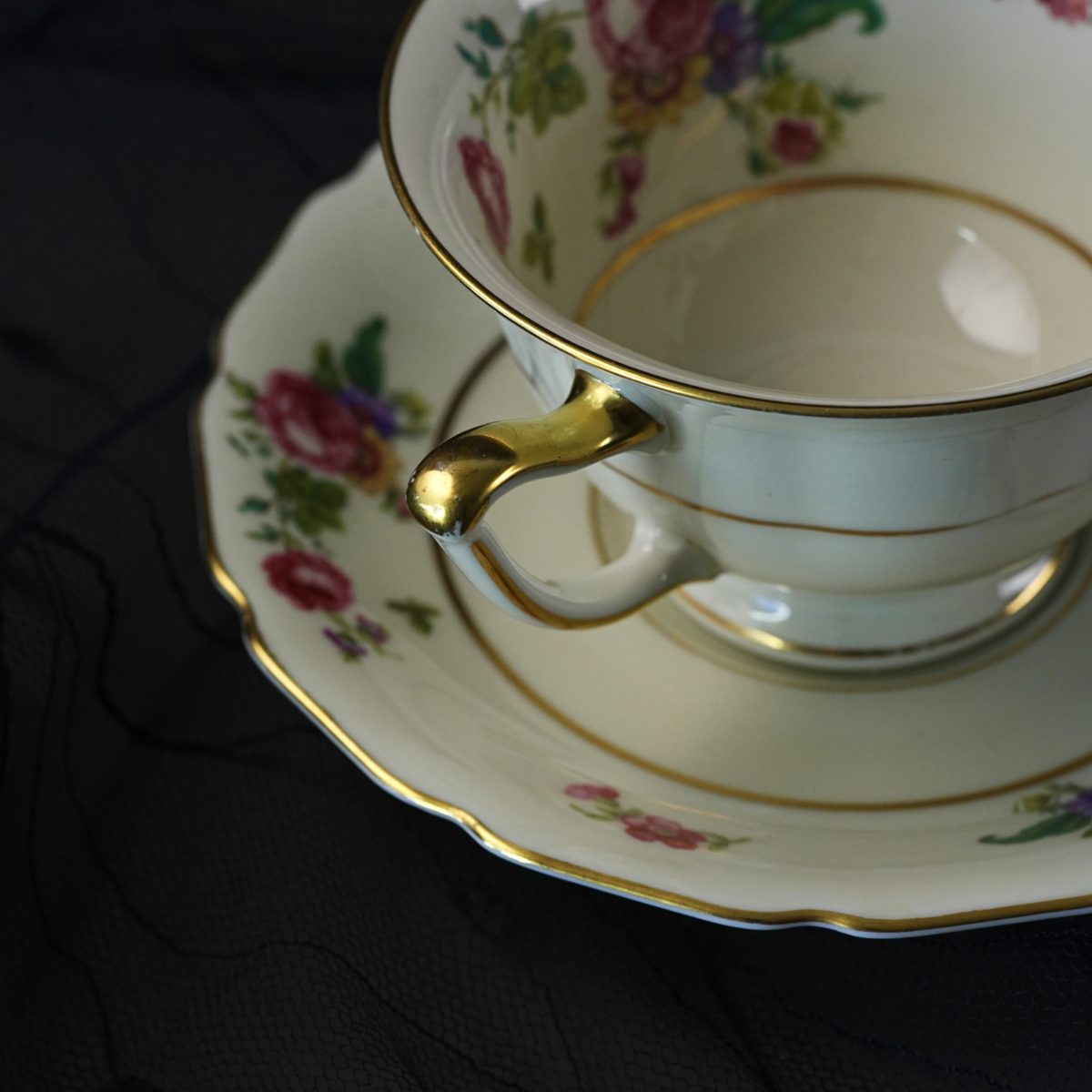Vintage Thomas Germany Cream Cottage Rose Trio – Cup Saucer Side Plate, Gold Handle, Hand Engraved Gilt, Bavaria Porcelain 1950s