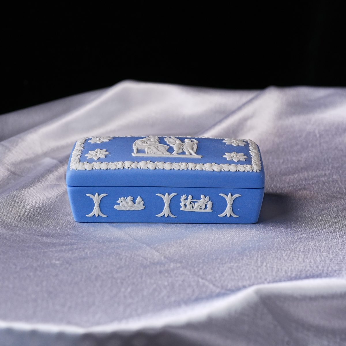 Vintage Wedgwood Blue Jasperware Trinket Box photo 3