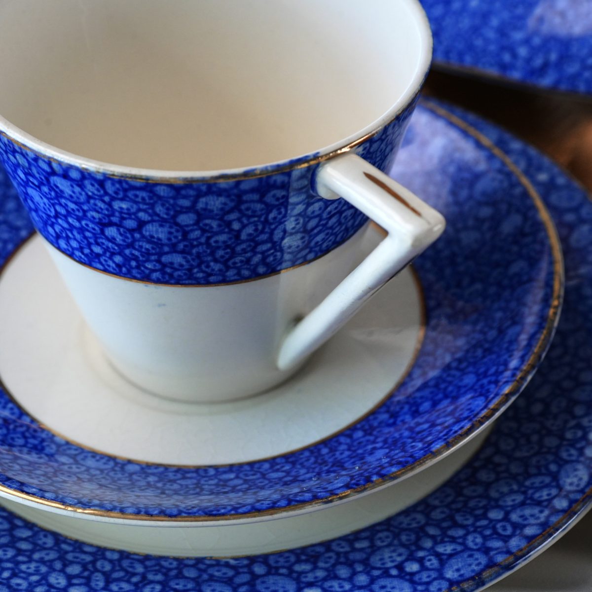 Vintage Wedgwood & Co Garden Blue Chintz Trio and Cake Plate photo 3