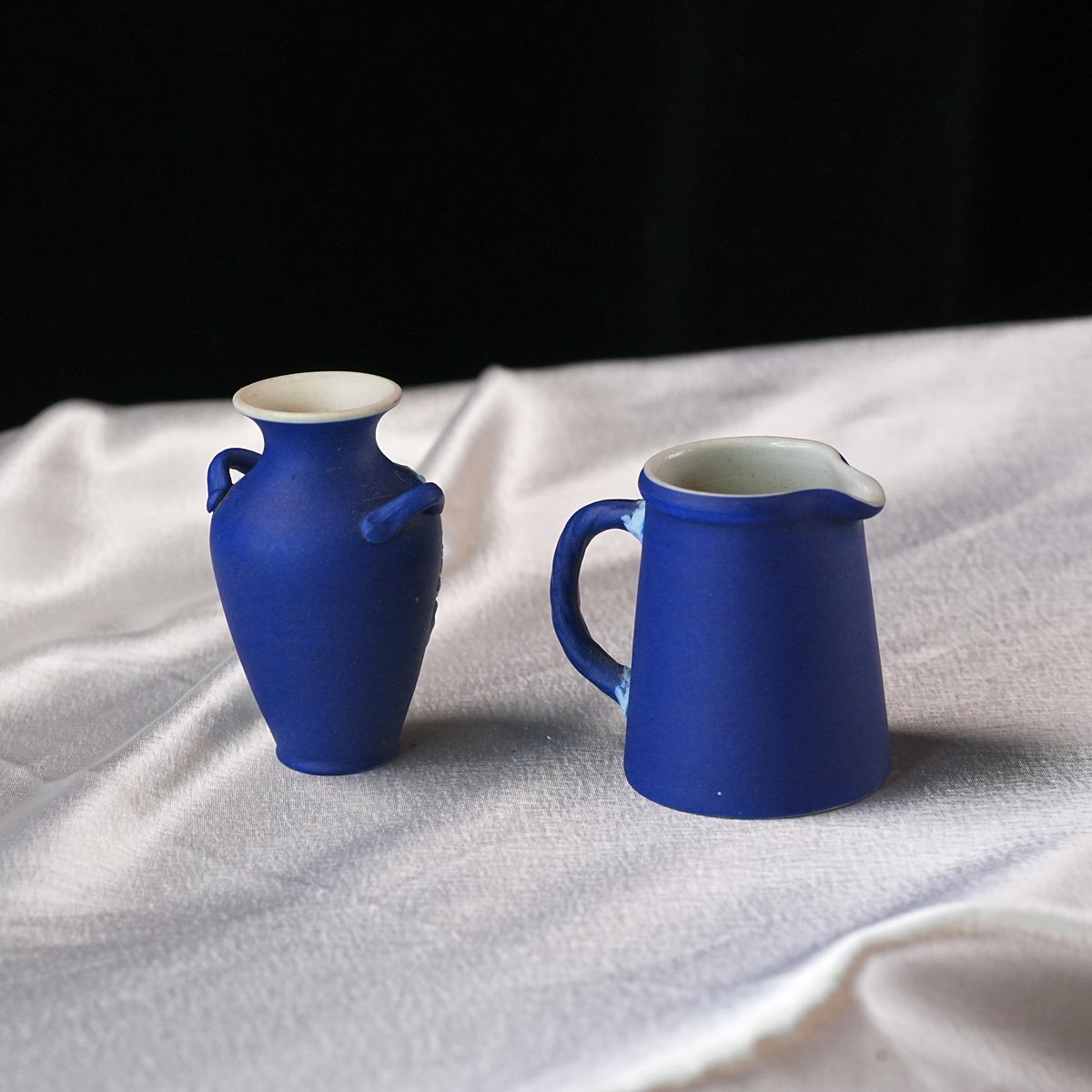 Antique Wedgwood Dark Blue Jasperware Oxford Pair photo 3