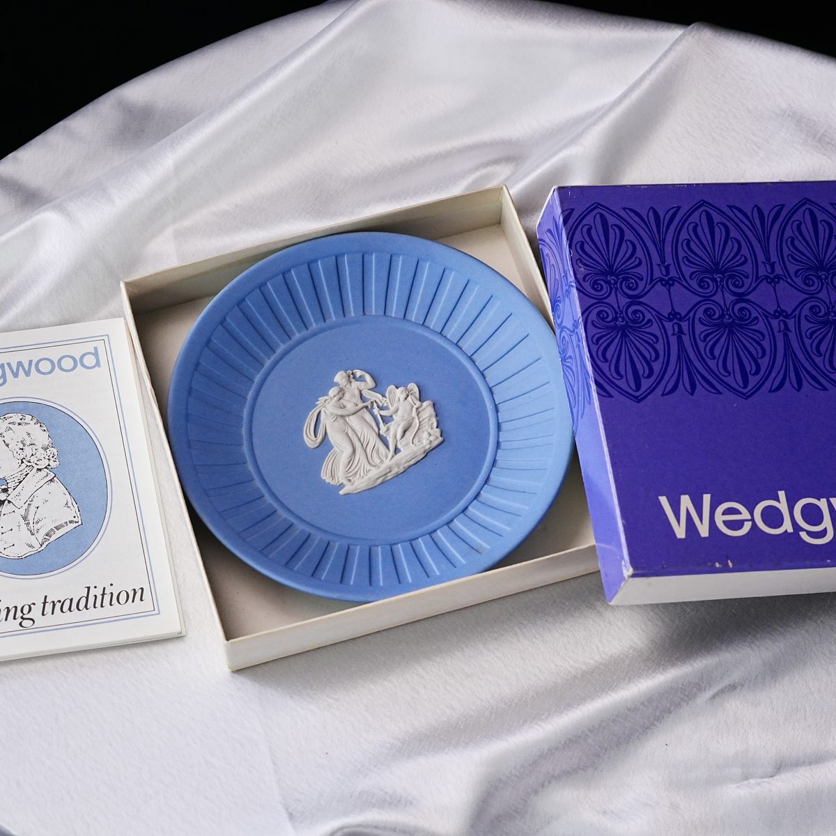 Vintage Wedgwood Pale Blue Jasperware Miniature Fluted Tray – Classical Sprig Center, Sunburst Rim, Original Box J1000 / 3672, England 1990s